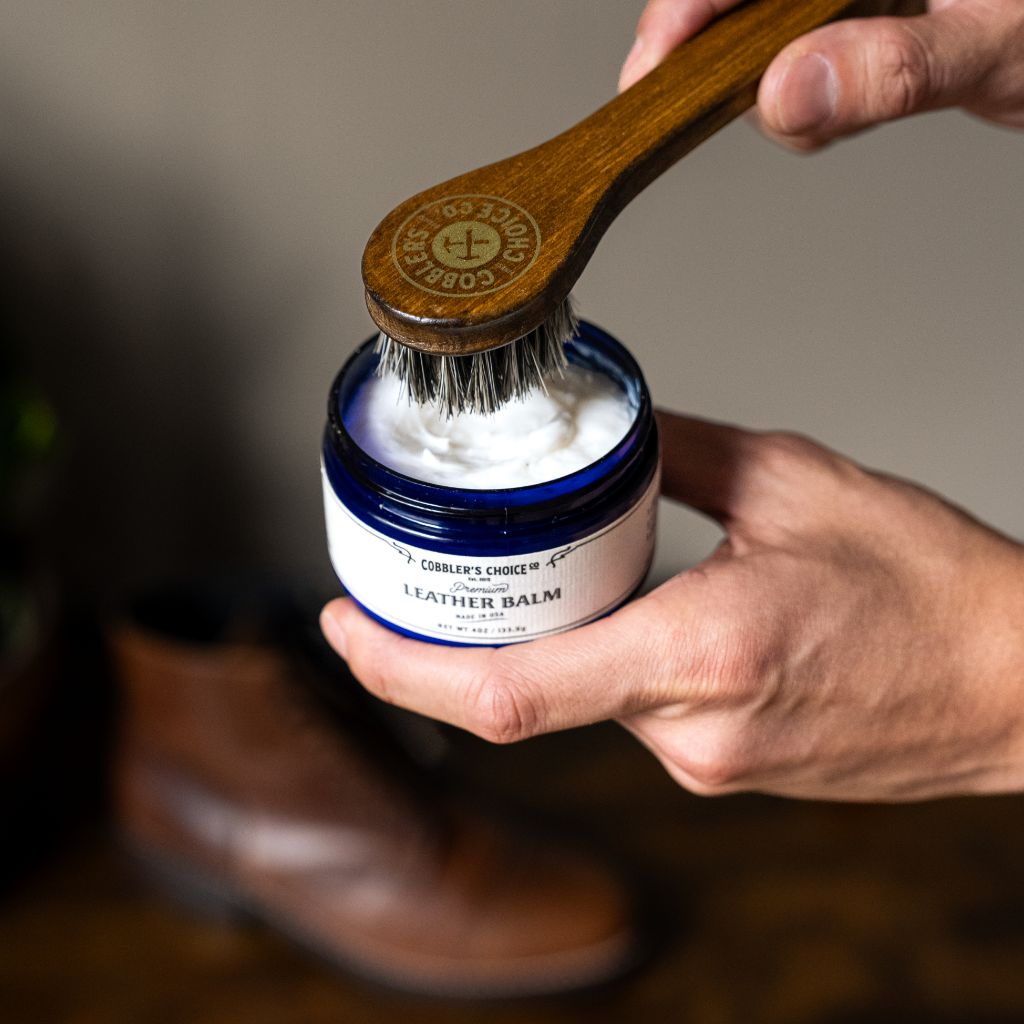 Cobbler's Choice Premium Dauber Brush | Brown - Image 3