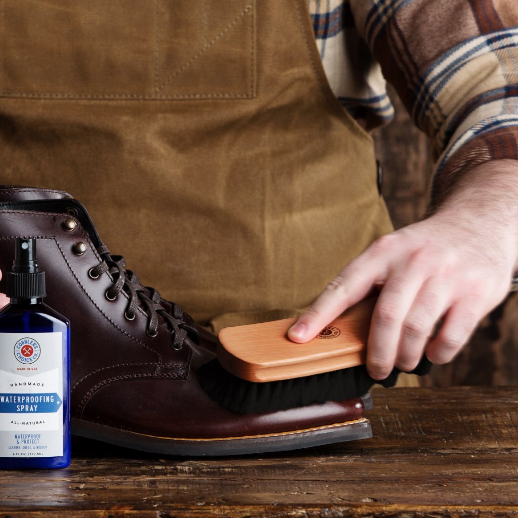 Cobbler's Choice Premium Shoe Brush | Tan - Image 4