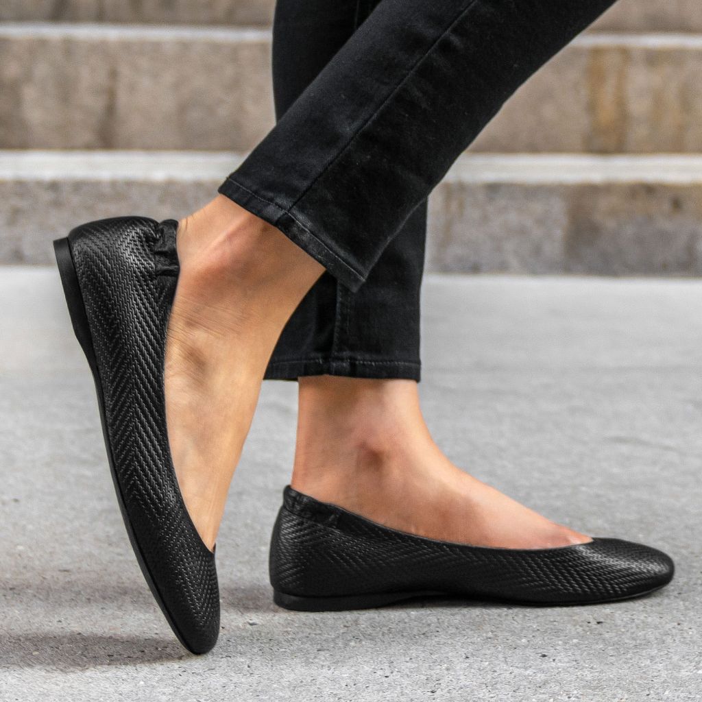 Scrunch | Black Embossed - Image 6